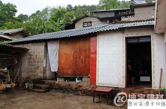 老家房頂?shù)氖尥邥?huì)對居住者的健康造成影響嗎？