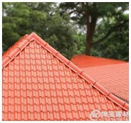 新建房屋頂用樹脂瓦還是彩鋼瓦，選對了就能節約一兩千元
